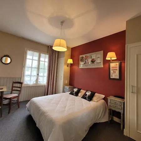 Hotel Des Biches Nuaillé