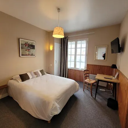 Hotel Des Biches 2*