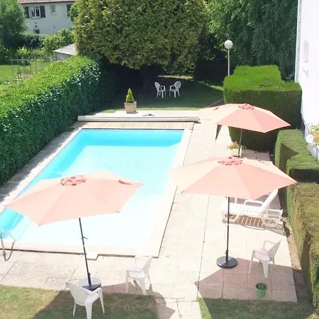 Des Biches 2* Nuaillé